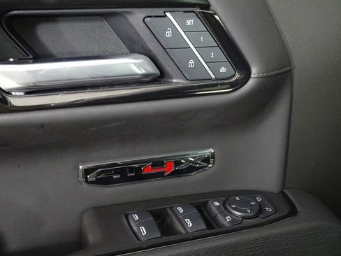 Used 2025 GMC Sierra 1500 AT4X image 17