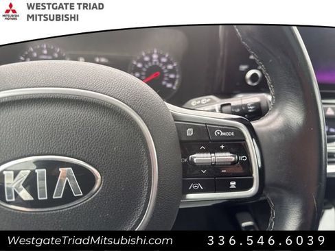 Used 2021 Kia Sorento SX image 18