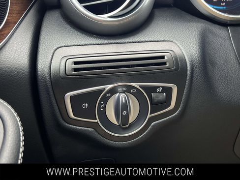 Used 2022 Mercedes-Benz GLC 300 4MATIC image 33