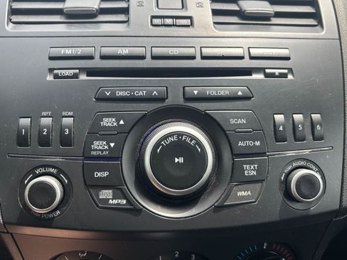 Used 2013 MAZDA MAZDA3 i Sport FWD image 14