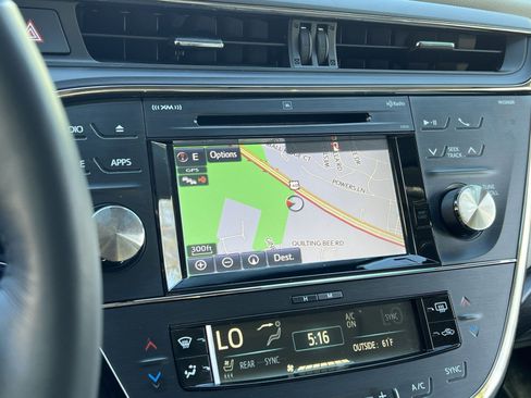 Used 2017 Toyota Avalon XLE FWD image 18