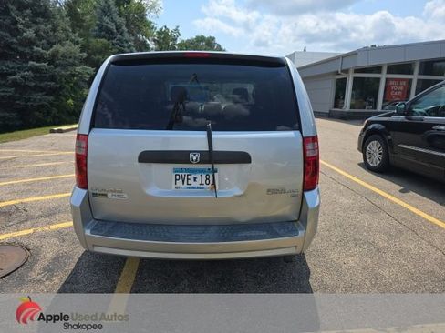 Used 2009 Dodge Grand Caravan SE FWD image 3