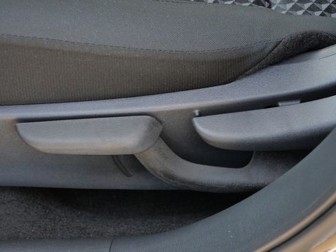 Used 2024 Nissan Versa S w/ Trunk Package image 20