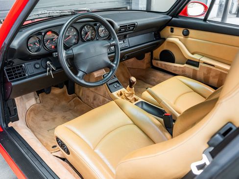 Used 1995 Porsche 911 Carrera RWD image 28