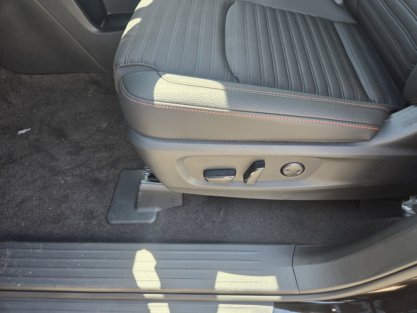 New 2026 Nissan Pathfinder Rock Creek w/ Rock Creek Premium Package AWD/4WD image 10