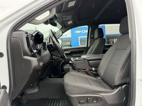 Used 2025 Chevrolet Silverado 2500 LT w/ Convenience Package image 10
