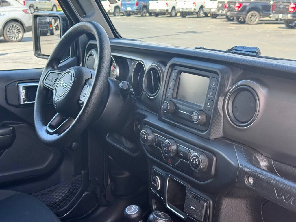 Used 2021 Jeep Wrangler Unlimited Sport AWD/4WD image 6