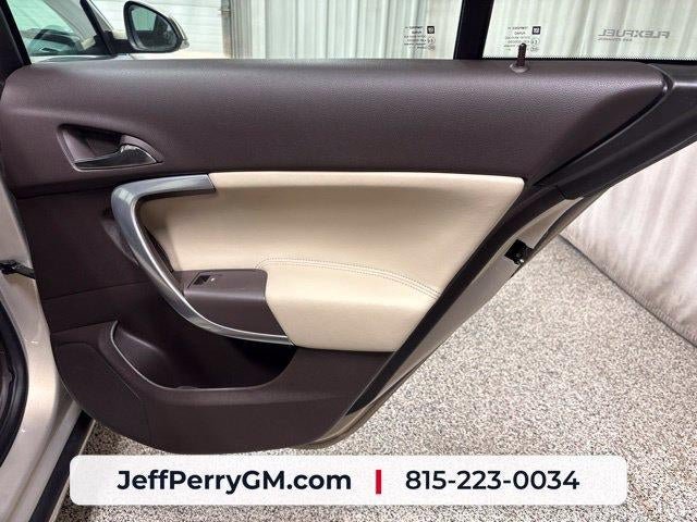 Used 2012 Buick Regal Leather FWD image 21
