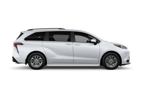 New 2026 Toyota Sienna XLE image 12
