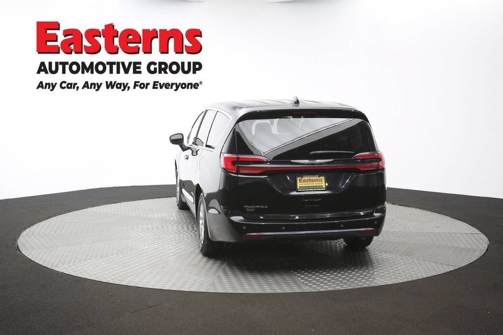Used 2023 Chrysler Pacifica Touring-L FWD image 38