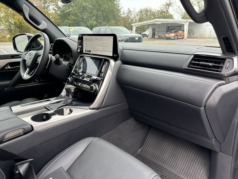 Used 2024 Lexus LX 600 F Sport image 42
