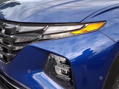 Certified 2023 Hyundai Tucson Limited AWD/4WD image 9
