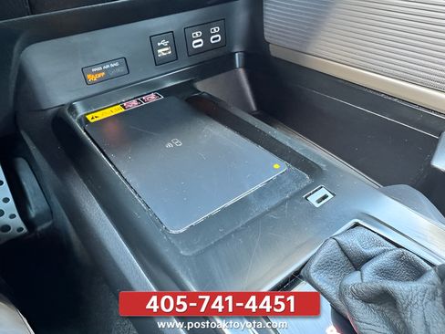 Used 2025 Toyota Camry SE FWD image 39