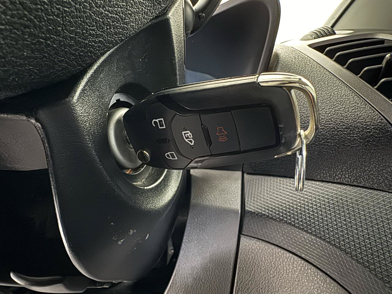 Used 2020 Ford Transit Connect XL FWD image 32