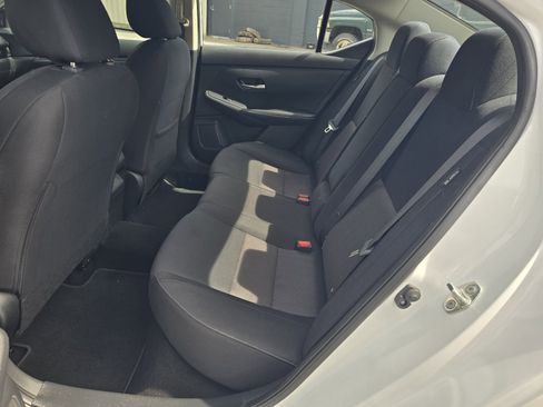 Used 2022 Nissan Sentra SV w/ All-Weather Package FWD image 11