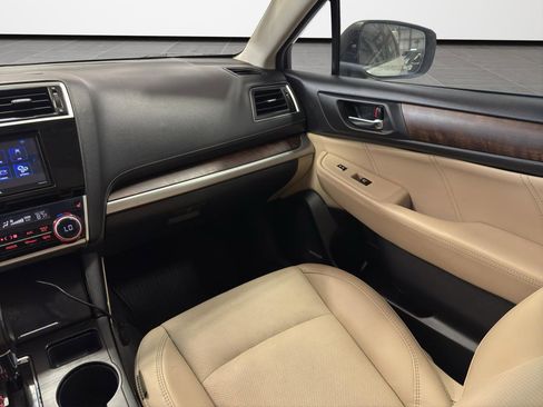 Used 2018 Subaru Outback 2.5i Limited AWD/4WD image 21