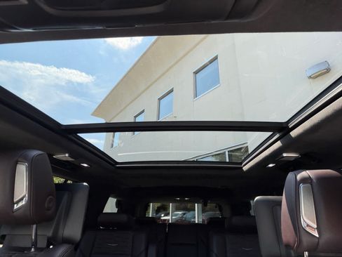 Used 2022 Cadillac Escalade Sport Platinum AWD/4WD image 37