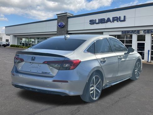 Used 2022 Honda Civic Touring image 7