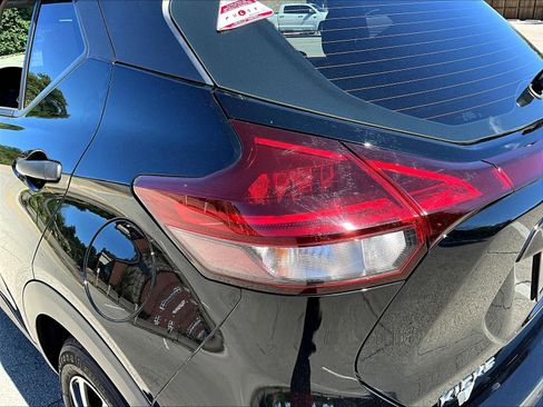 Certified 2024 Nissan Kicks S FWD image 23