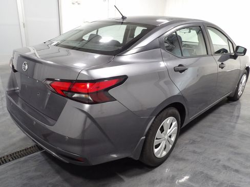 Used 2020 Nissan Versa S image 4