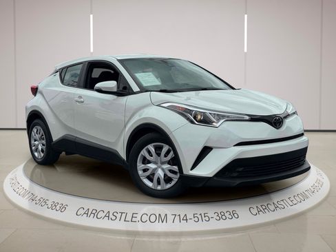 Used 2019 Toyota C-HR LE FWD image 3
