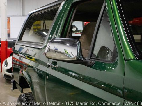 Used 1996 Ford Bronco XLT image 28