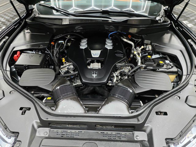Used 2022 Maserati Levante GT AWD/4WD image 40