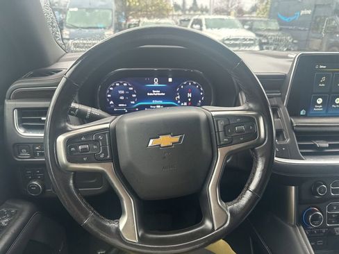 Used 2022 Chevrolet Suburban Premier image 6