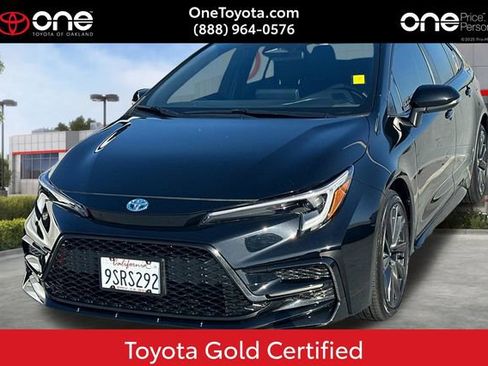 Certified 2023 Toyota Corolla SE FWD image 1