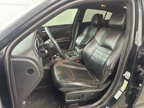 Used 2015 Dodge Charger SXT w/ Plus Group image 9