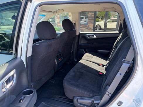 Used 2016 Nissan Pathfinder S FWD image 5