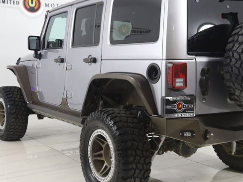 Used 2016 Jeep Wrangler Unlimited Sahara AWD/4WD image 25