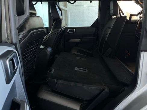 Used 2022 Ford Bronco Black Diamond image 15