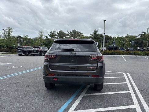 Used 2020 Jeep Compass Trailhawk image 7