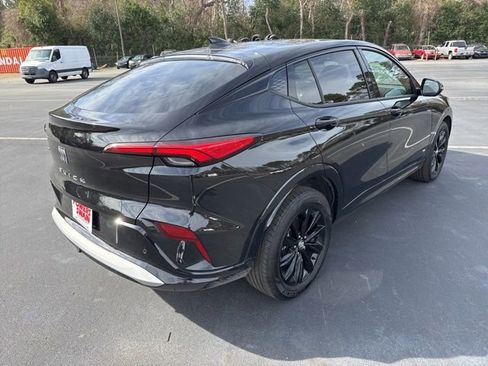 Used 2025 Buick Envista Sport Touring image 5