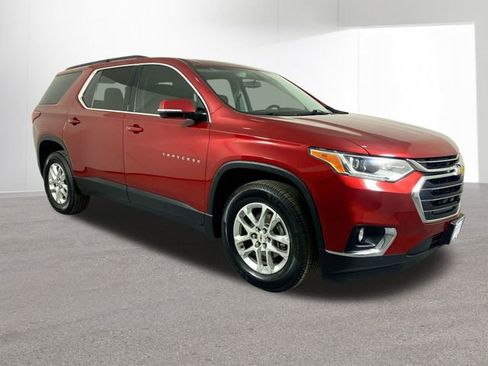 Used 2019 Chevrolet Traverse LT image 3