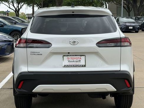 New 2026 Toyota Corolla Cross L image 5