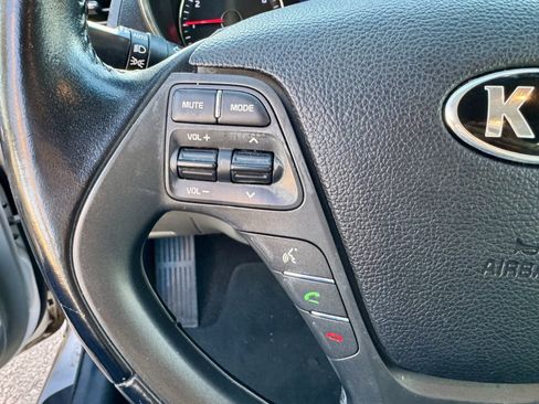 Used 2015 Kia Forte EX w/ UVO Package W/17" Alloys image 20