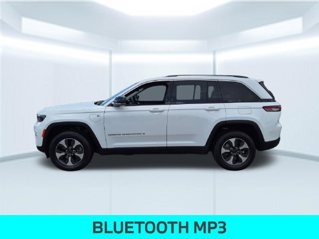Used 2022 Jeep Grand Cherokee Limited 4xe w/ Luxury Tech Group II AWD/4WD image 2