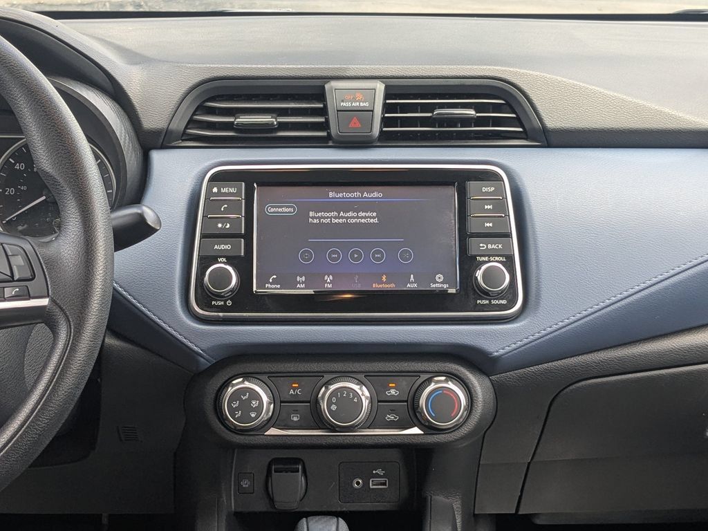 Used 2025 Nissan Versa SV FWD image 16