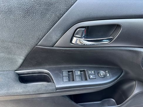 Used 2013 Honda Accord LX image 14