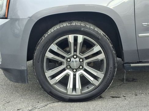 Used 2020 GMC Yukon Denali w/ Denali Premium Package image 10