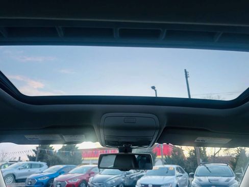 Used 2013 Volkswagen Passat 2.5 SEL Premium image 16