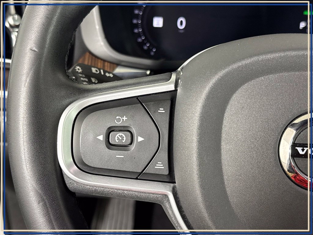 Used 2022 Volvo XC60 T8 Inscription Expression w/ Advanced Package AWD/4WD image 18