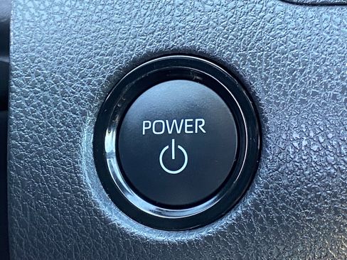 Certified 2025 Toyota Camry SE image 24