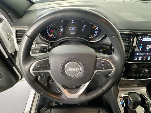 Used 2022 Jeep Grand Cherokee Limited image 10