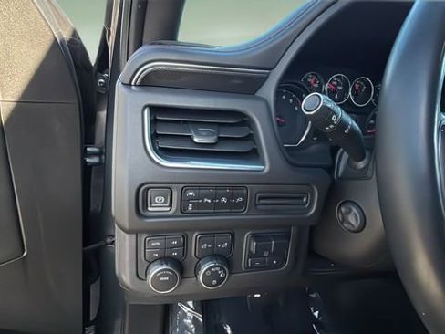 Used 2021 Chevrolet Suburban RST w/ Luxury Package image 22