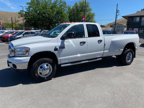 Used 2009 Dodge Ram 3500 Truck SLT w/ Trailer Tow Group AWD/4WD image 3