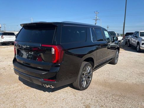 New 2026 GMC Yukon XL Denali Ultimate AWD/4WD image 6