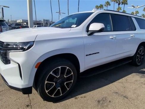 Used 2024 Chevrolet Suburban RST w/ Luxury Package image 4